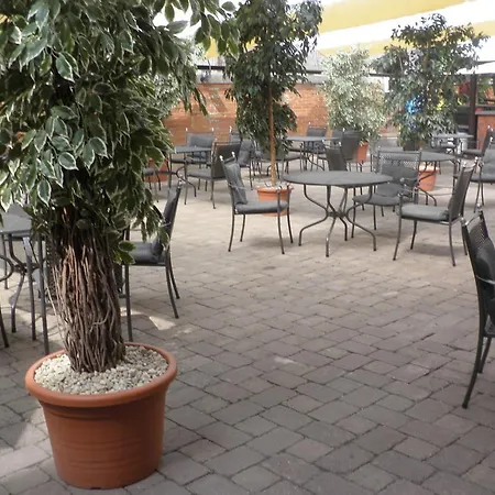 Rokoko - Free Parking 3*
